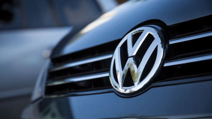 Η νέα ενέργεια που ανακοίνωσε η VW αφορά τη συμμετοχή σε διαγωνισμό με έπαθλο 10 service λιπαντικών, 10 δωροεπιταγές των 100 ευρώ και 3 ρολόγια Volkswagen.