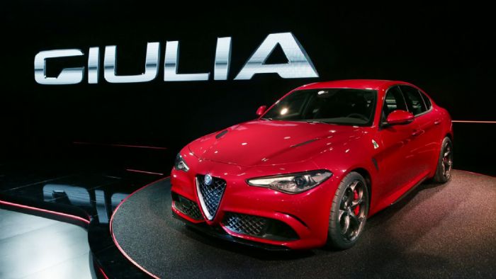 Η Alfa Romeo Giulia GTA θα είναι ισχυρότερη και θα διαθέτει πιο σπορ καταβολές από την QV (φώτο)