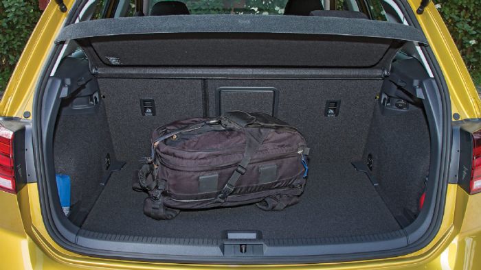 Ο μεγαλύτερος χώρος αποσκευών ανήκει στο VW Golf με συνολικό όγκο 380 λτ..