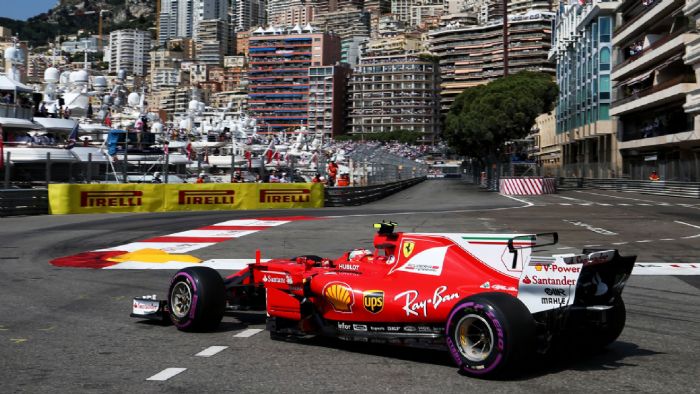 Την Κυριακή στο Μονακό, ο Kimi Raikkonen θα ξεκινήσει από την pole position για πρώτη φορά από το 2008. Στις κατατακτήριες δοκιμές κυρίαρχος ήταν η Ferrari, με τον Sebastian Vettel να παίρνει τη 2η θέ