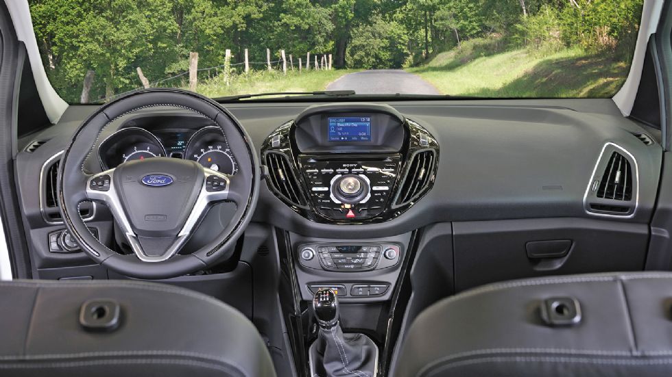 Μοντέρνο σχεδιαστικά και με καλή ποιότητα είναι το εσωτερικό του Ford B-MAX.