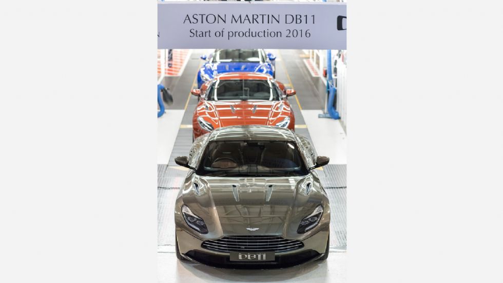 Οι πρώτες παραδόσεις της DB11 θα ξεκινήσουν τον επόμενο μήνα, με την Aston Martin να έχει δεχθεί ήδη 3.000 παραγγελίες.