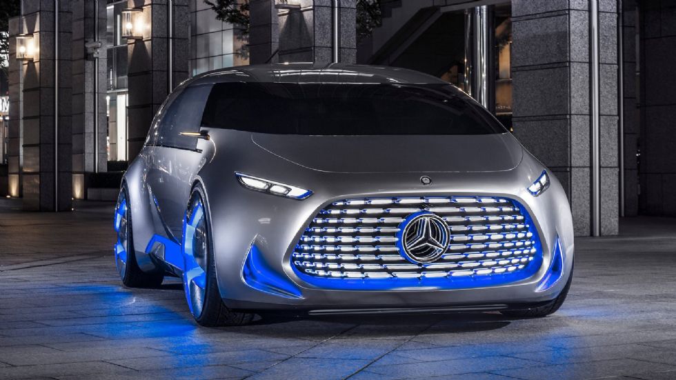 Η νέα ηλεκτρική «EQ» υπο-φίρμα της Mercedes-Benz, θα είναι πιο αυτόνομη από τη «μαμά» εταιρεία, σε σχέση με το μοντέλο που έχει υιοθετήσει η BMW για την «i» γκάμα της (Mercedes-Benz Vision Tokyo Conce