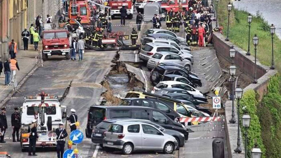 Τα ιταλικά μέσα ενημέρωσης αναφέρουν ότι η ζημιά κοστολογείται, με πρόχειρους υπολογισμούς, στα 5 εκατ. ευρώ.