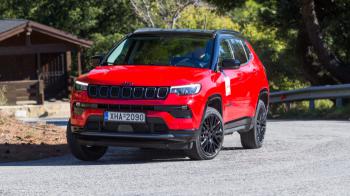 : Jeep Compass 4xe  240    S