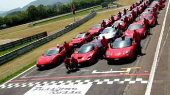 32 Ferrari έρχονται στα Ιωάννινα