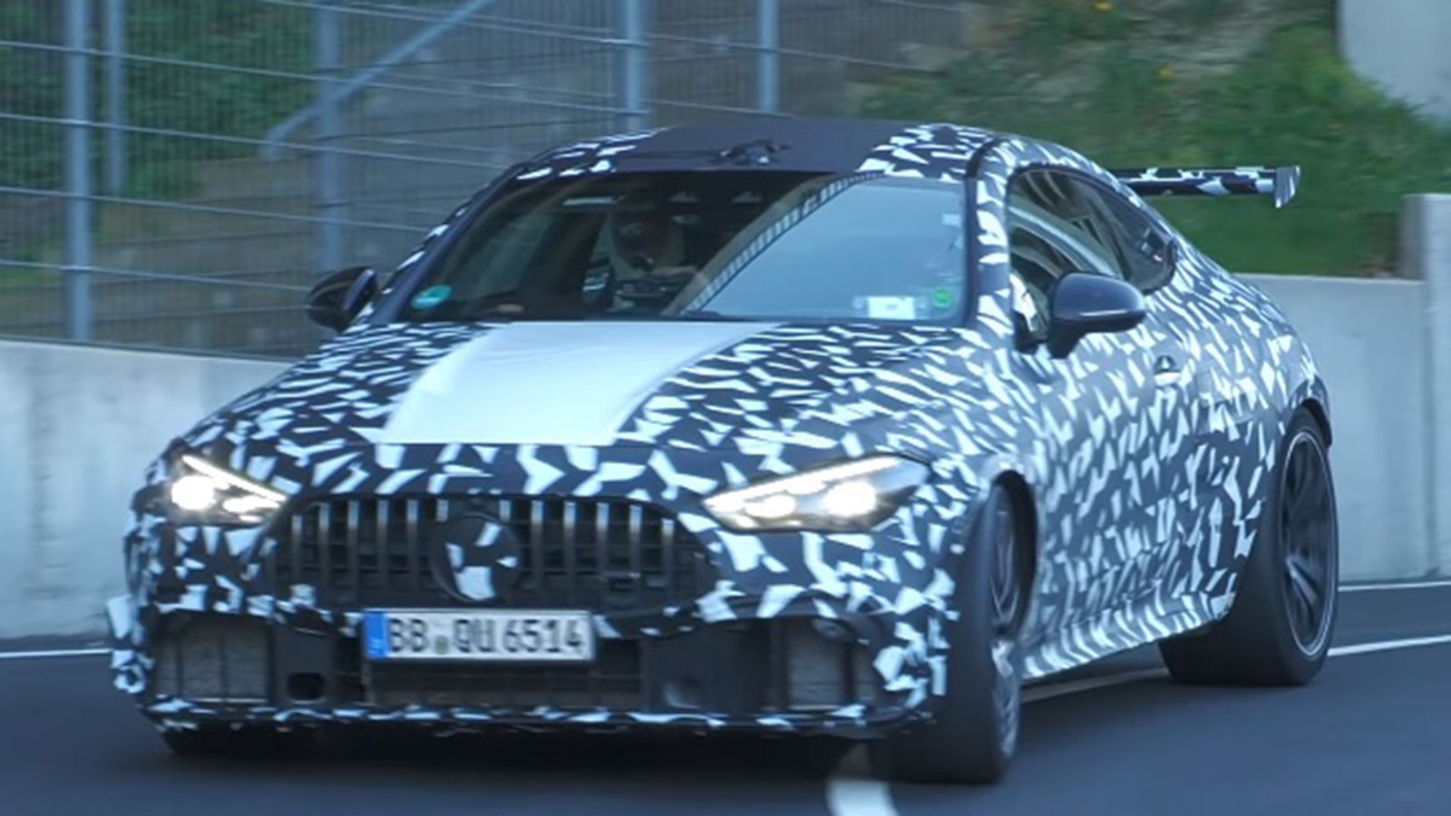 Η «Myth-ική» Mercedes-AMG CLE δοκιμάζεται στο Ring