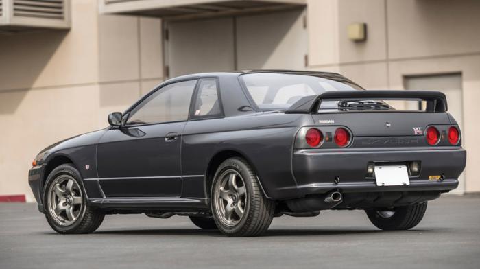 Nissan GT-R:         Godzilla