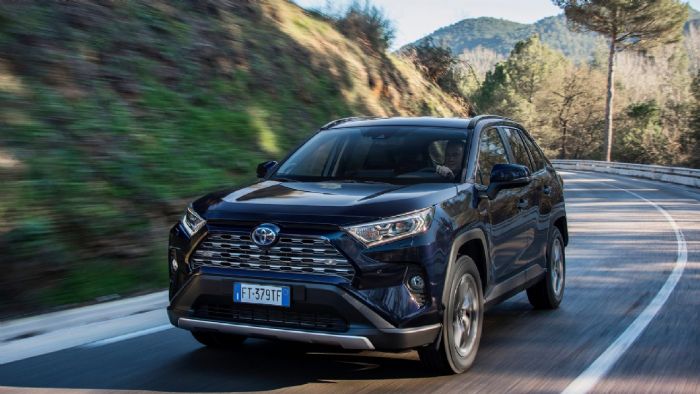 Πώς το νέο Toyota RAV4 δεν «καίει» τίποτα;