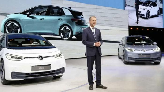 Επικεφαλής VW: «Είναι πολύ νωρίς για All-in στα ηλεκτρικά» 