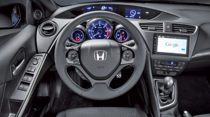 Το Honda Connect έχει ως βάση του, το λειτουργικό σύστημα Android 4.0.4, όντας απλό στη χρήση και θυμίζοντας έντονα το smartphone σας. 