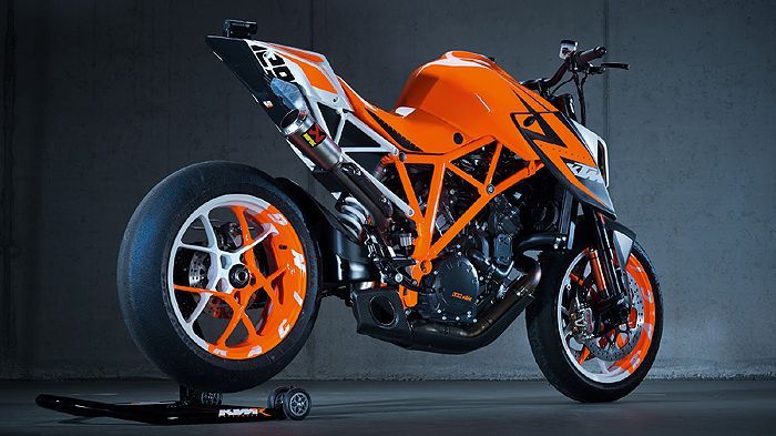 Την έναρξη παραγωγής του 1290 Superduke στην Ινδία το 2015 φέρεται να επιθυμεί η KTM.