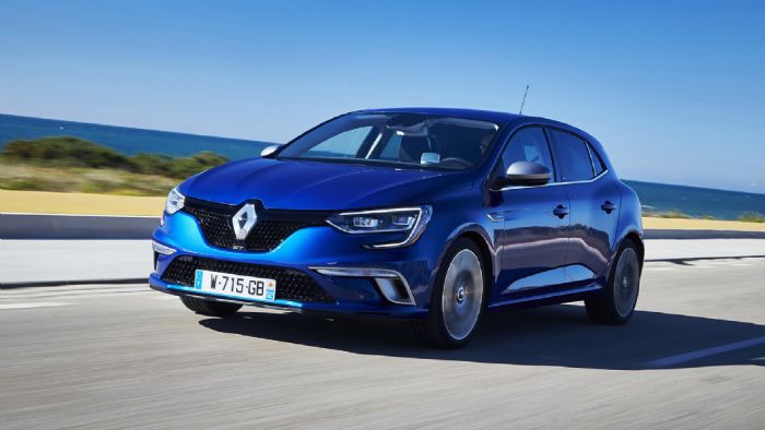 Στην περίπτωση του Megane GT, το Energy dCi σύνολο έχει ισχύ 165 ίππων, ενώ η ροπή των 380 Nm είναι διαθέσιμη ήδη από τις 1.750 σ.α.λ. 