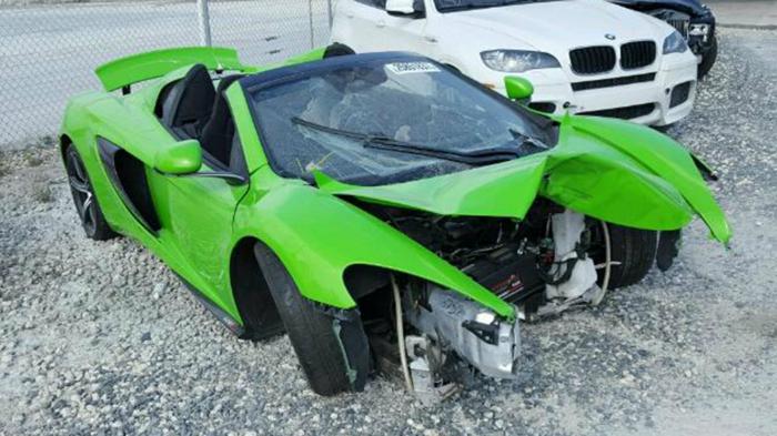 Mια τρακαρισμένη McLaren 650S Spider του 2015 βρίσκεται για πώληση.