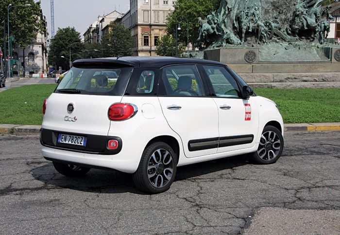 Tο αμάξωμα του Fiat 500L είναι ένα από τα πιο μοντέρνα και στιλάτα των μοντέλων της κατηγορίας των μικρών MPV.