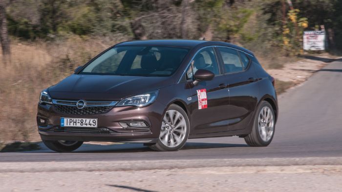 Η οδική συμπεριφορά του Opel Astra ισορροπεί μεταξύ άνεσης και δυναμισμού. Με σύμμαχο τους 136 ίππους και τη μεγάλη ροπή, πίσω από το τιμόνι του μπορείς να κινηθείς αρκετά γρήγορα. 