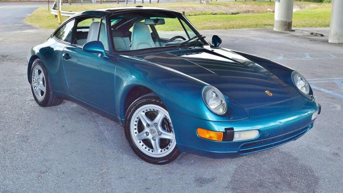 Porsche 993 Targa βρίσκεται προς πώληση στο ebay για 53.300 ευρώ.