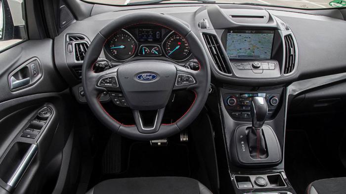 Τα μηχανικά μέρη και το εσωτερικό του Ford Kuga 2016-2019 δεν έχουν φθορές