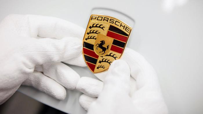 Δωρεά 1 εκατ. ευρώ της Porsche για την Ουκρανία  