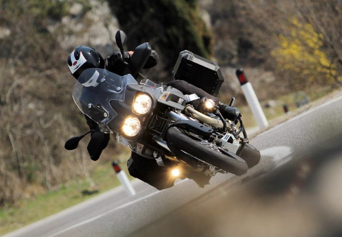 Μέχρι τις 31/12/2012, όλα τα Moto Guzzi συνοδεύονται από δυνατότητα δωρεάν επέκτασης της εγγύησης.
