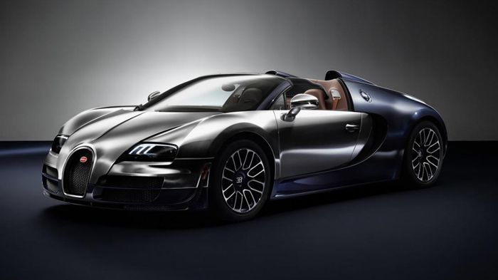 H νέα Bugatti Veyron Ettore Bugatti φέρει αμάξωμα από καλογυαλισμένο αλουμίνιο σε μπλε απόχρωση.