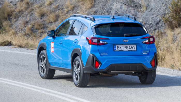 Το Crosstrek μπορεί να εμφανίζει αισθητό αεροδυναμικό θόρυβο πάνω από τα 120 χλμ./ώρα, ωστόσο ταξιδεύει σαν «αφρός» θυμίζοντας αυτοκίνητα με αερανάρτηση.