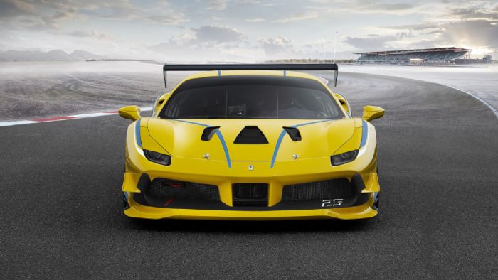 Η νέα Ferrari 488 Challenge στην πίστα δοκιμών του Fiorano έκανε χρόνο 1:15.5. Δηλαδή ένα δευτερόλεπτο πιο γρήγορα από την 458 Challenge Evo που αντικαθιστά.