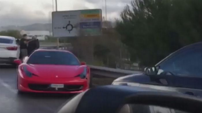 Τράκαρε την καινούργια του Ferrari ο επιθετικός της Μπαρτσελόνα.