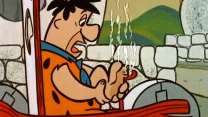 Προσπάθησε να φρενάρει όπως ο Fred Flintstone: με τα πόδια! 