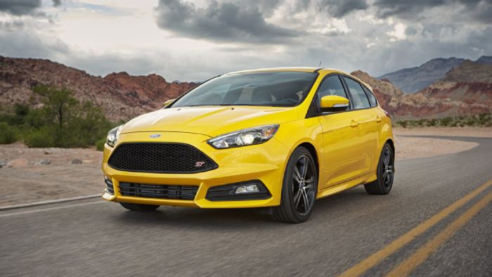 Όσοι επιλέγουν τα Focus ST και Focus RS είναι 10 και 5 χρόνια νεότεροι, από αυτούς του κανονικού Focus. Αυτοί με Focus ST βγάζουν 108.000 δολάρια το χρόνο, ενώ αυτοί με Focus RS είναι στα 169.000 δολάρια.