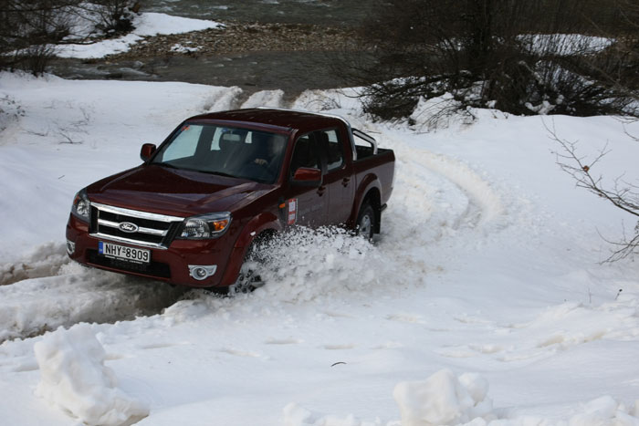 Οδηγούμε το <font color=red>νέο</font color> Ford Ranger 