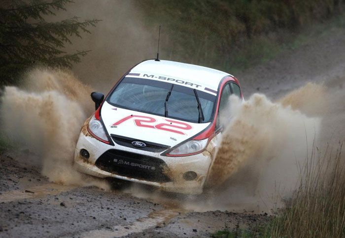 To Ford Fiesta R2 rally kit στις 4.11.2010.