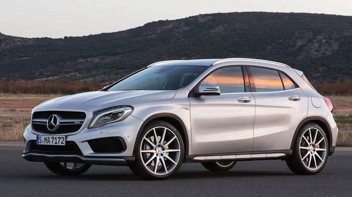 Η νέα GLA 45 AMG αποτελεί την compact επιλογή των πολυτελών crossover και στην εν λόγω έκδοση δεν αφήνει δυσαρεστημένους τους πελάτες που προτιμούν πιο σπορ εμφάνιση και δυναμικές επιδόσεις.