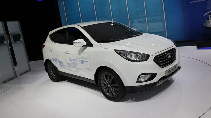 Η Hyundai φιλοδοξεί να βγάλει κάποτε στην παραγωγή το πρωτότυπο υδρογόνου (εικόνα), έχοντας όμως μία προσιτή-ανταγωνιστική τιμή.