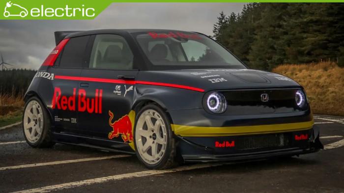 Το Honda e αγρίεψε και «ντύθηκε» στα χρώματα της Red Bull 