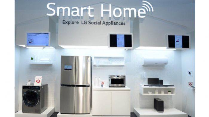 Το LG Smart Home δημιουργήθηκε βάσει της κεντρικής ιδέας της ενοποίησης των διαφορετικών ΅έξυπνωνΆ συσκευών σε ένα σύστημα με στόχο τη μεγαλύτερη άνεση και ευκολία.