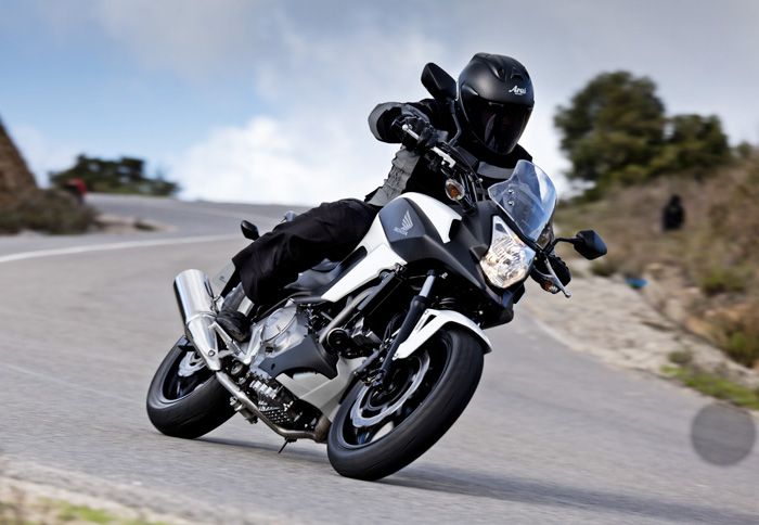 Το νέο Honda NC 700X είναι διαθέσιμο στην τιμή των 7.500 ευρώ.
