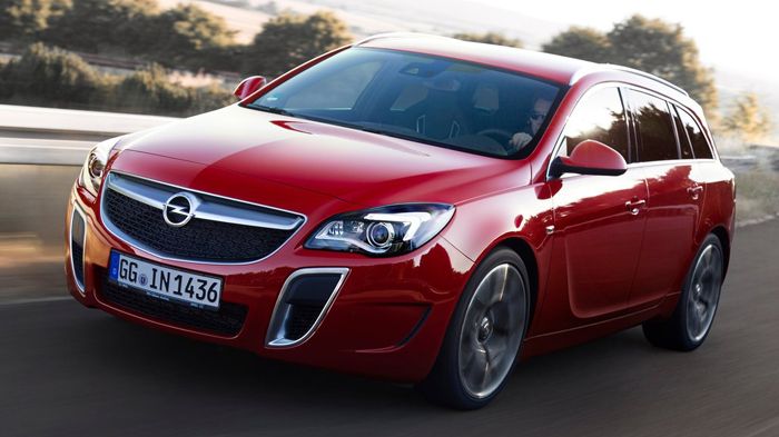 To ανανεωμένο εικονιζόμενο Opel Insignia OPC Sports Tourer μαζί με τη facelift sedan έκδοση και το Insignia Country Tourer θα παρουσιαστούν επίσημα στη Φρανκφούρτη.