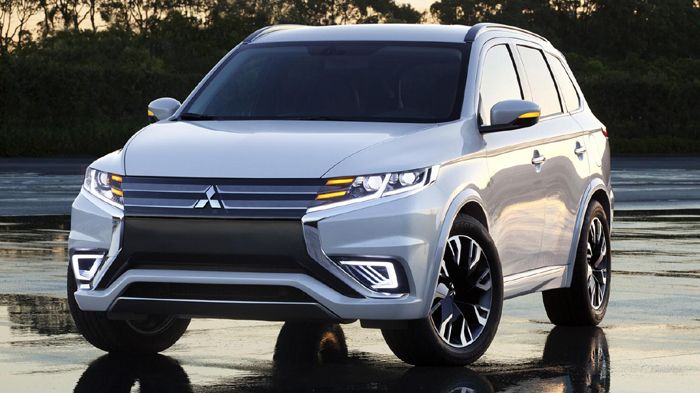 Το Outlander PHEV Concept-S είναι ένα πρωτότυπο μοντέλο, το οποίο η Mitsubishi προτείνει σαν ειδικό πακέτο του Outlander PHEV παραγωγής.