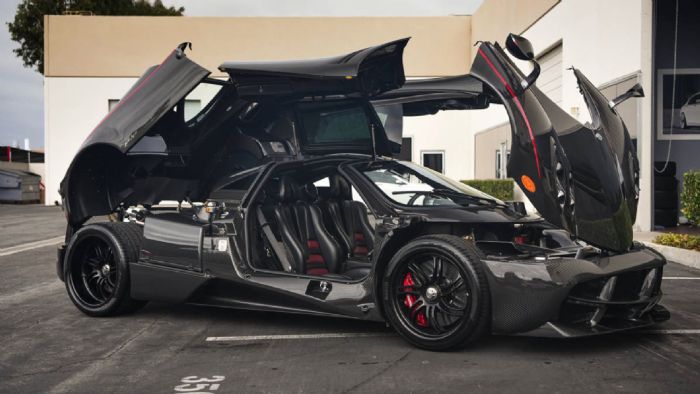 Η πλήρως ανθρακονημάτινη Pagani Huayra βγαίνει στο σφυρί. Πόσα θα δίνατε για να γίνει δική σας;