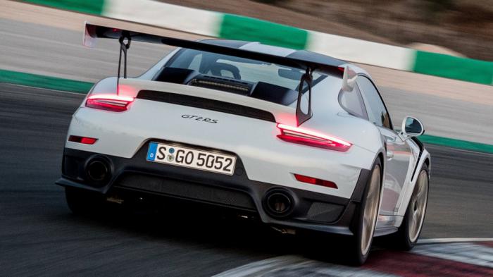 Υβριδική 911 GT2 RS με 700+ άλογα ετοιμάζει η Porsche  