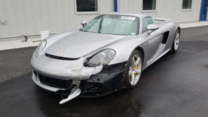 Πόσα θα έδινες για μια τρακαρισμένη Porsche Carrera GT;  