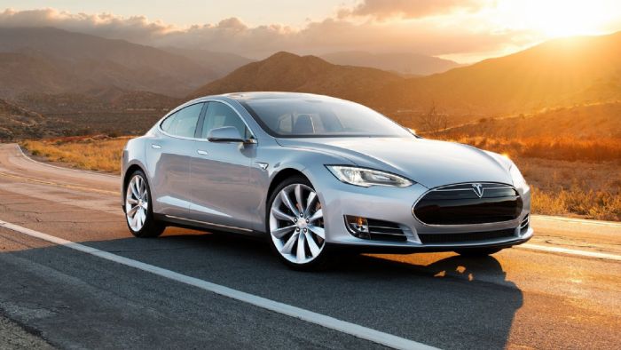 Για να πιάσει το όριο των 100.000 η Tesla, θα πρέπει να πούλησε στο πρώτο δεκαπενθήμερο του Ιουνίου μόλις 68 αντίτυπα του Model S, καθώς μέχρι το Μάιο είχαν δοθεί 99.932 κομμάτια του αυτοκινήτου.