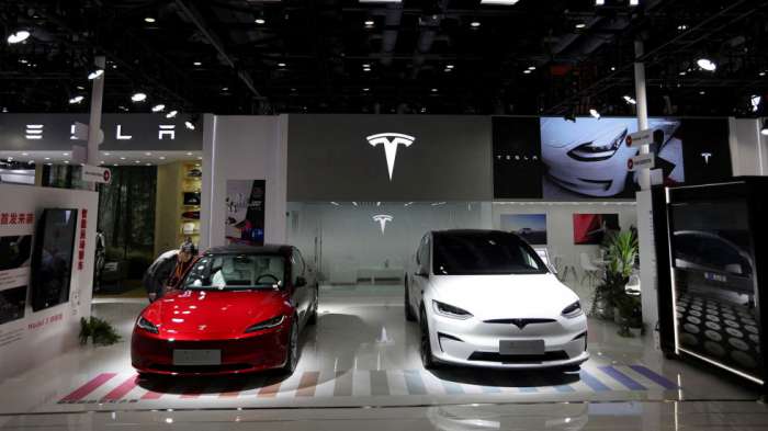 Επιστροφή της Tesla στο Paris Motor Show με πλήρη παράταξη στόλου 