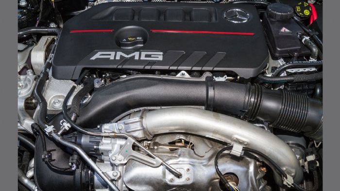 Ο κινητήρας είναι 2λιτρος και έχει δεχθεί τις «τεχνοτροπίες» της AMG για να αποδίδει 306 ολοζώντανους και απόλυτα «διαχειρίσιμους» μέσω της 4κίνησης, ίππους.