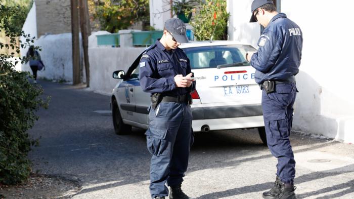 Στα χέρια της ΕΛ.ΑΣ. τρία μέλη συμμορίας που έκλεβε ΙΧ στο Κορωπί! 