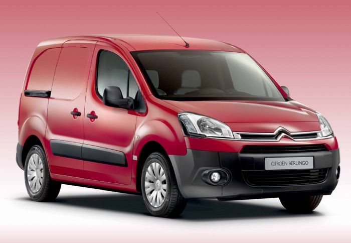 Το Citroen Berlingo είναι διαθέσιμο στην ελληνική αγορά με κόστος που ξεκινά από τα 15.740 ευρώ ανάλογα με την έκδοση του.	