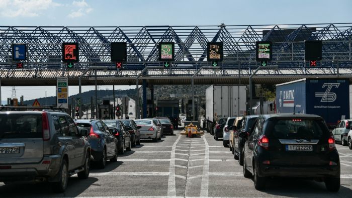 Δεν μπαίνουν διόδια σε Βαρυμπόμπη και Αγιο Στέφανο τα επόμενα 3 χρόνια 