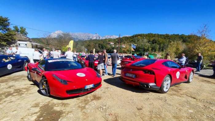 Απόβαση 20 Ferrari στην Ήπειρο | Πρώτη στάση στο γεφύρι της Πλάκας (+video) 