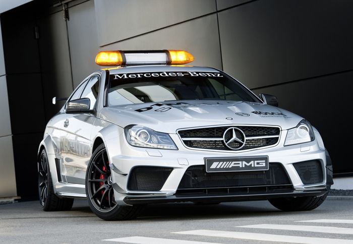 η γερμανική φίρμα παρέδωσε μια C63 AMG Coupe Black Series Edition για να «φορέσει» την περιβολή του safety car.